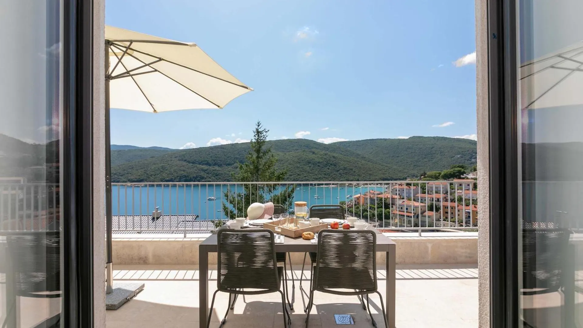 Apartments Kanat With Beautiful Sea View Rabac